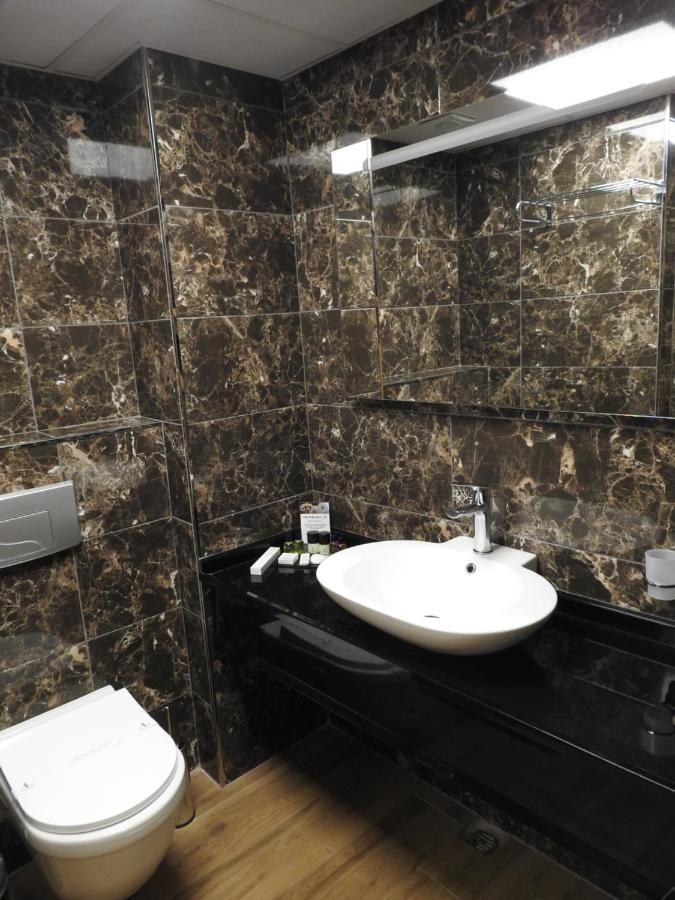 Inn Town Hotel Эскишехир Экстерьер фото
