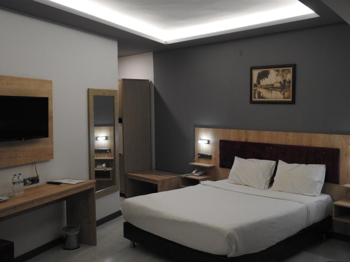 Inn Town Hotel Эскишехир Экстерьер фото