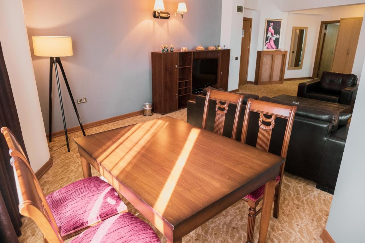 Inn Town Hotel Эскишехир Экстерьер фото