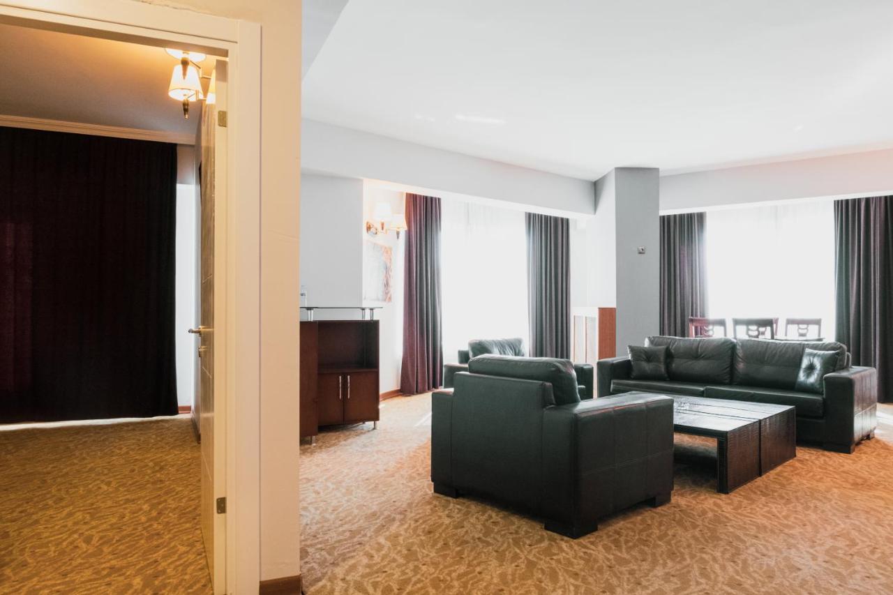 Inn Town Hotel Эскишехир Экстерьер фото