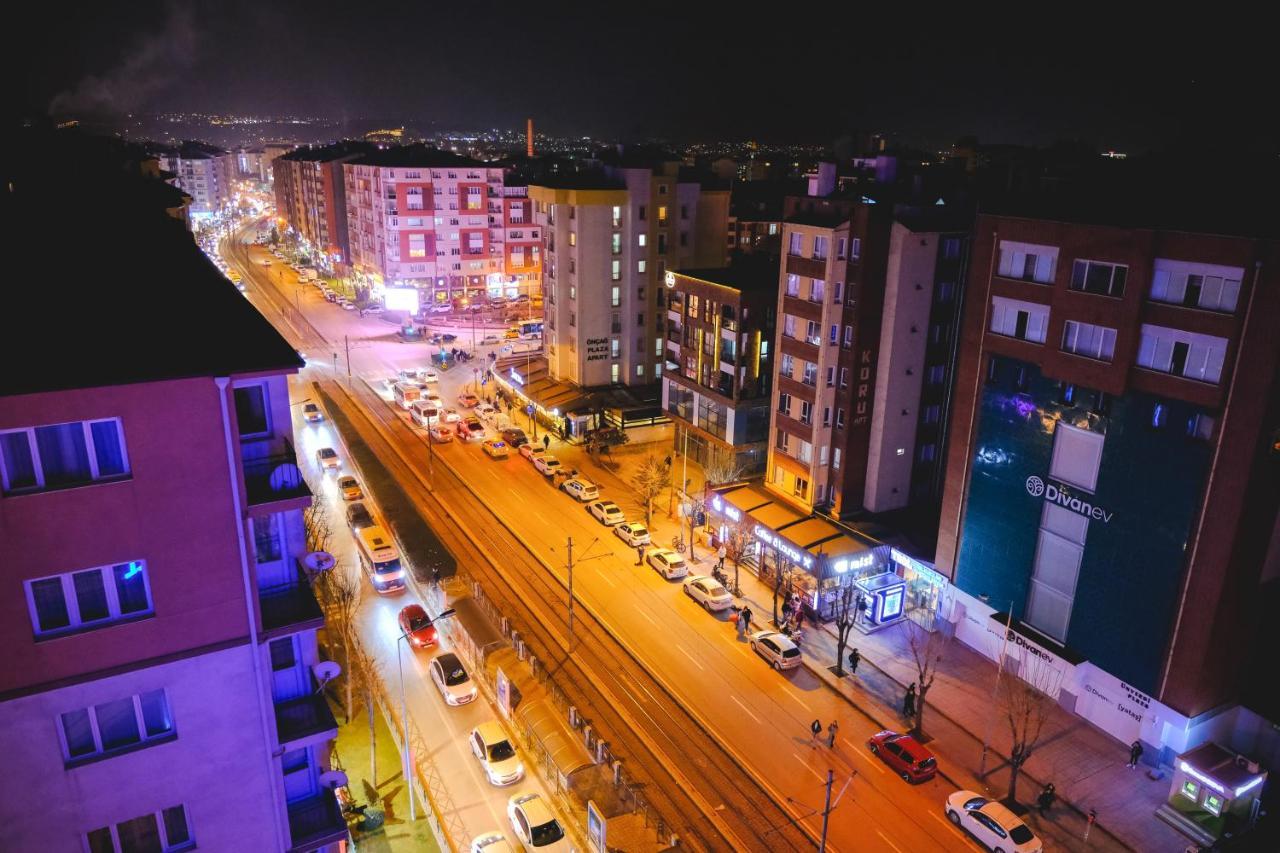 Inn Town Hotel Эскишехир Экстерьер фото