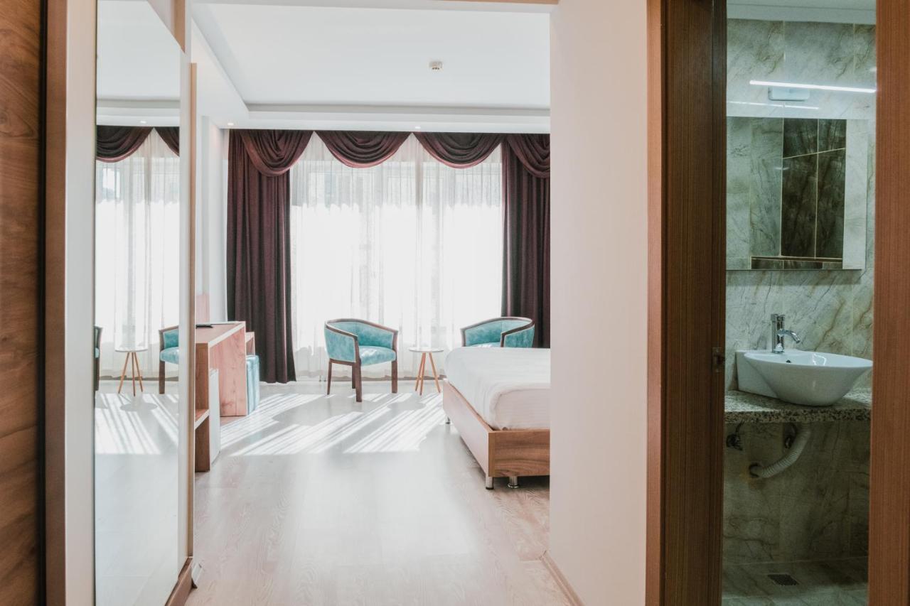 Inn Town Hotel Эскишехир Экстерьер фото